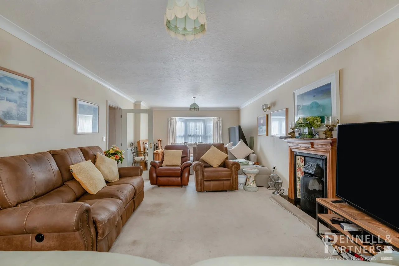 Amethyst Close, Sleaford, photo 2