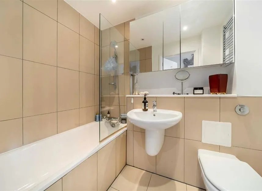 Palmers Road, Bethnal Green, E2, photo 10