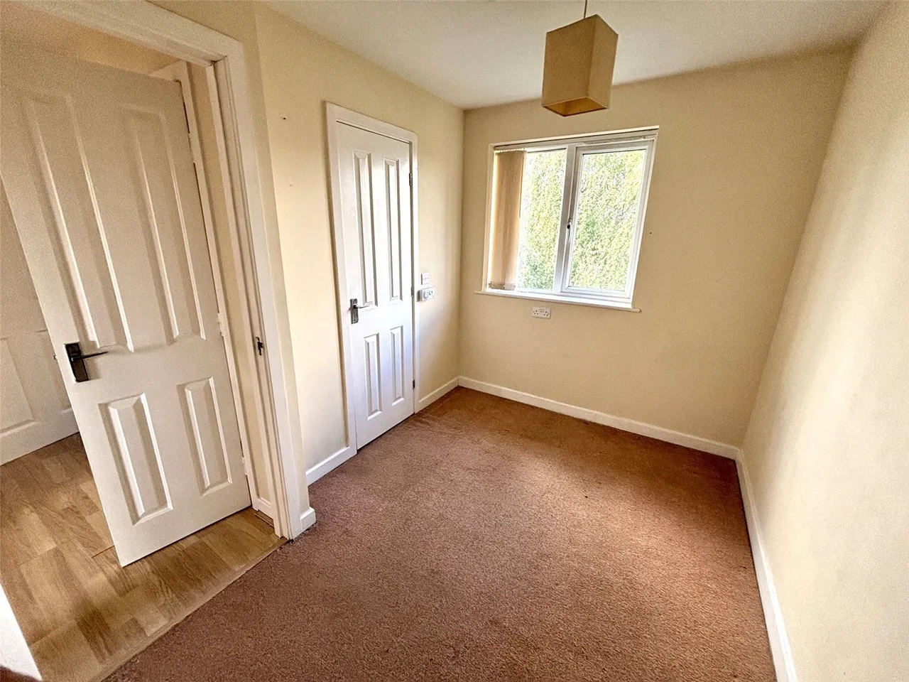 Straight Mile Court, Burnley, BB11, photo 5