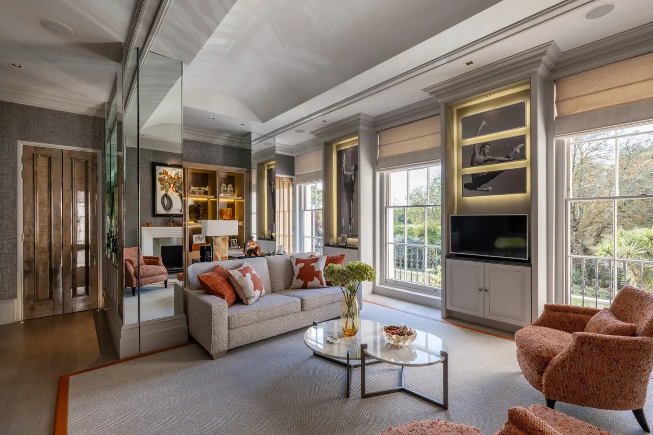 Cumberland Terrace, Regent's Park, NW1, photo 4