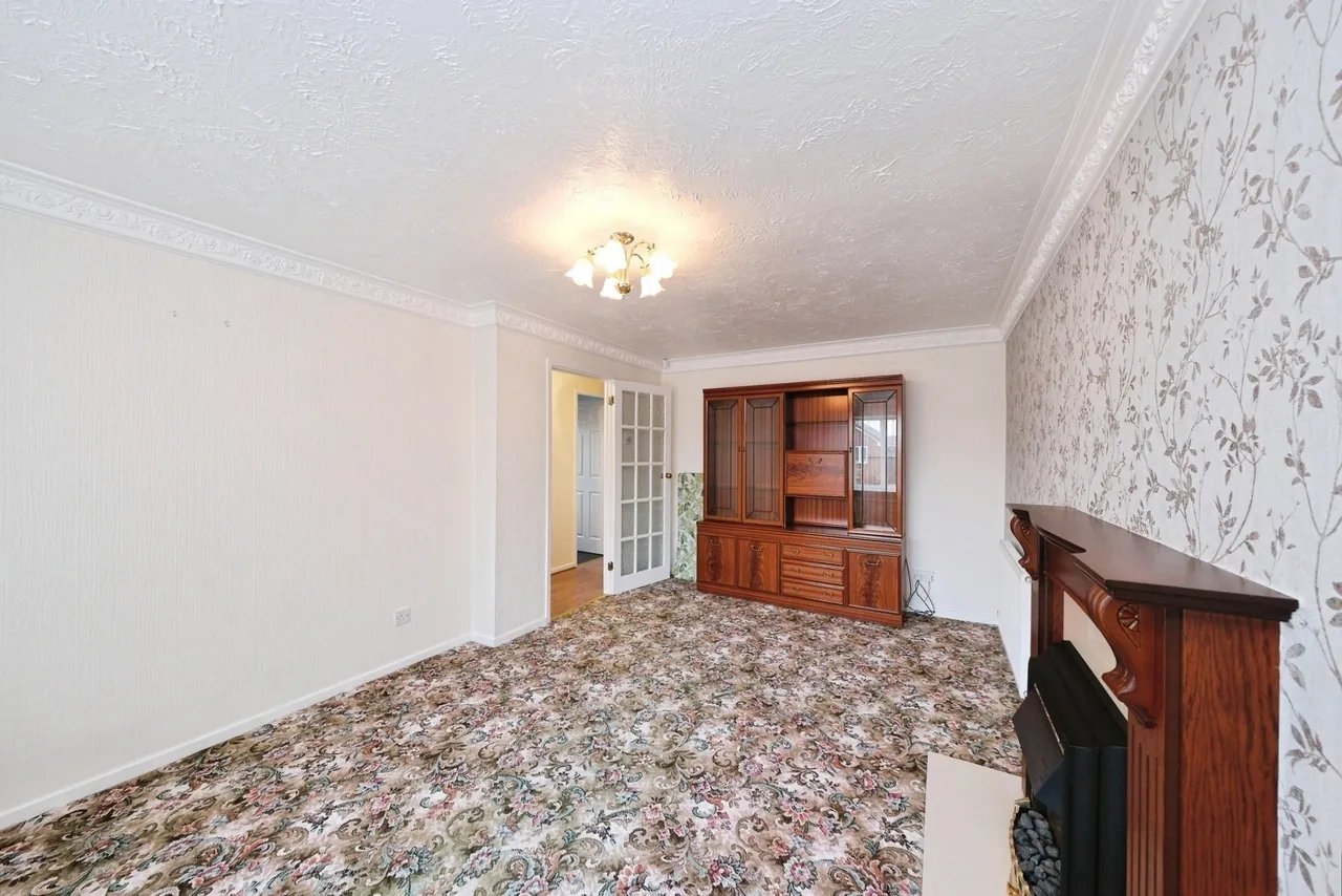 Windsor Drive, Nottinghamshire, NG20, photo 4