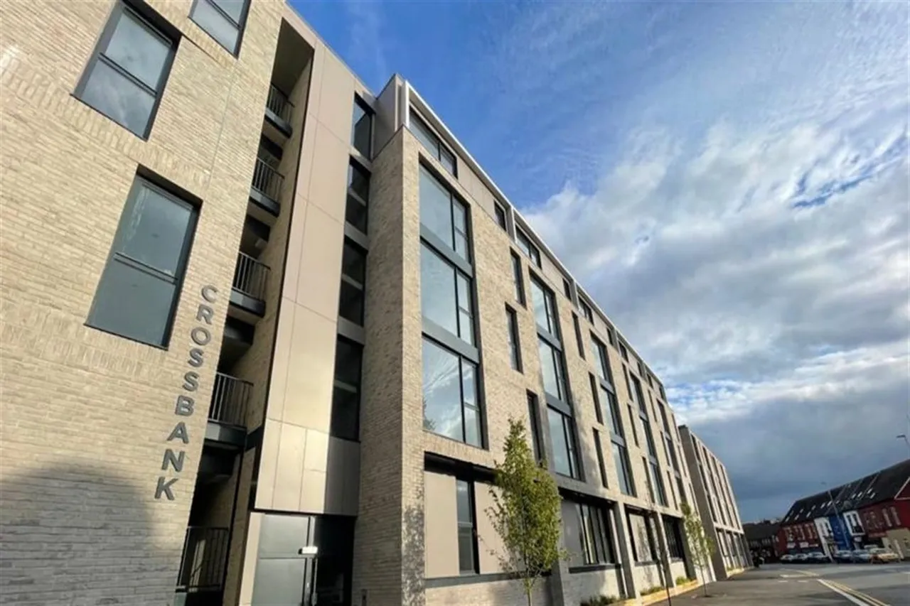 2 bed flat for sale — Crossbank House, Salford, M7 2GX