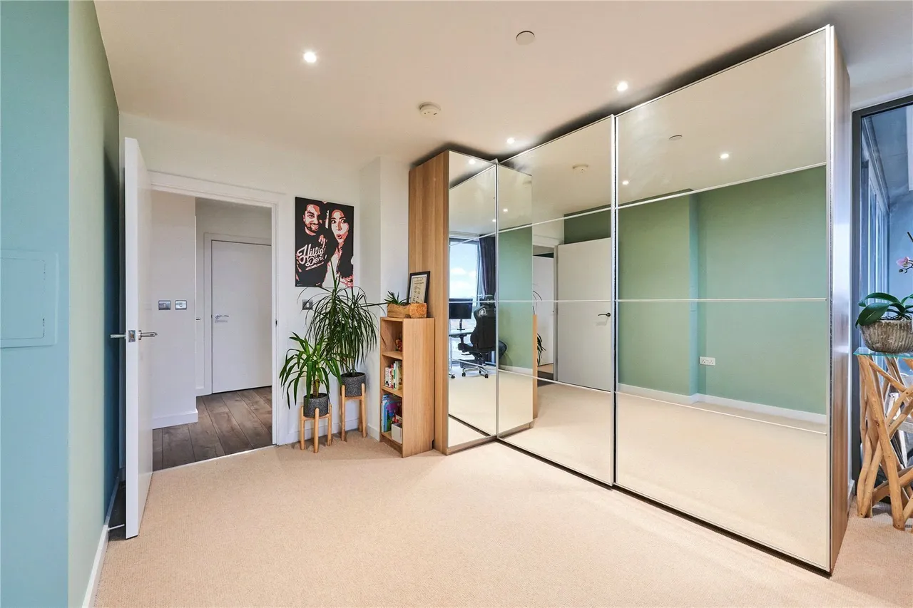 East Ferry Road, London, E14, photo 14
