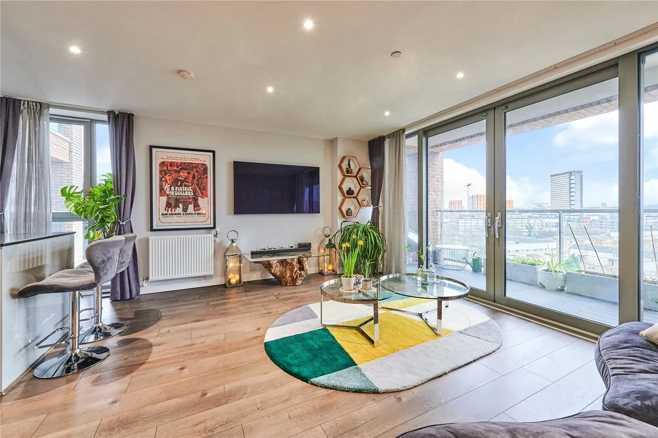 East Ferry Road, London, E14, photo 13