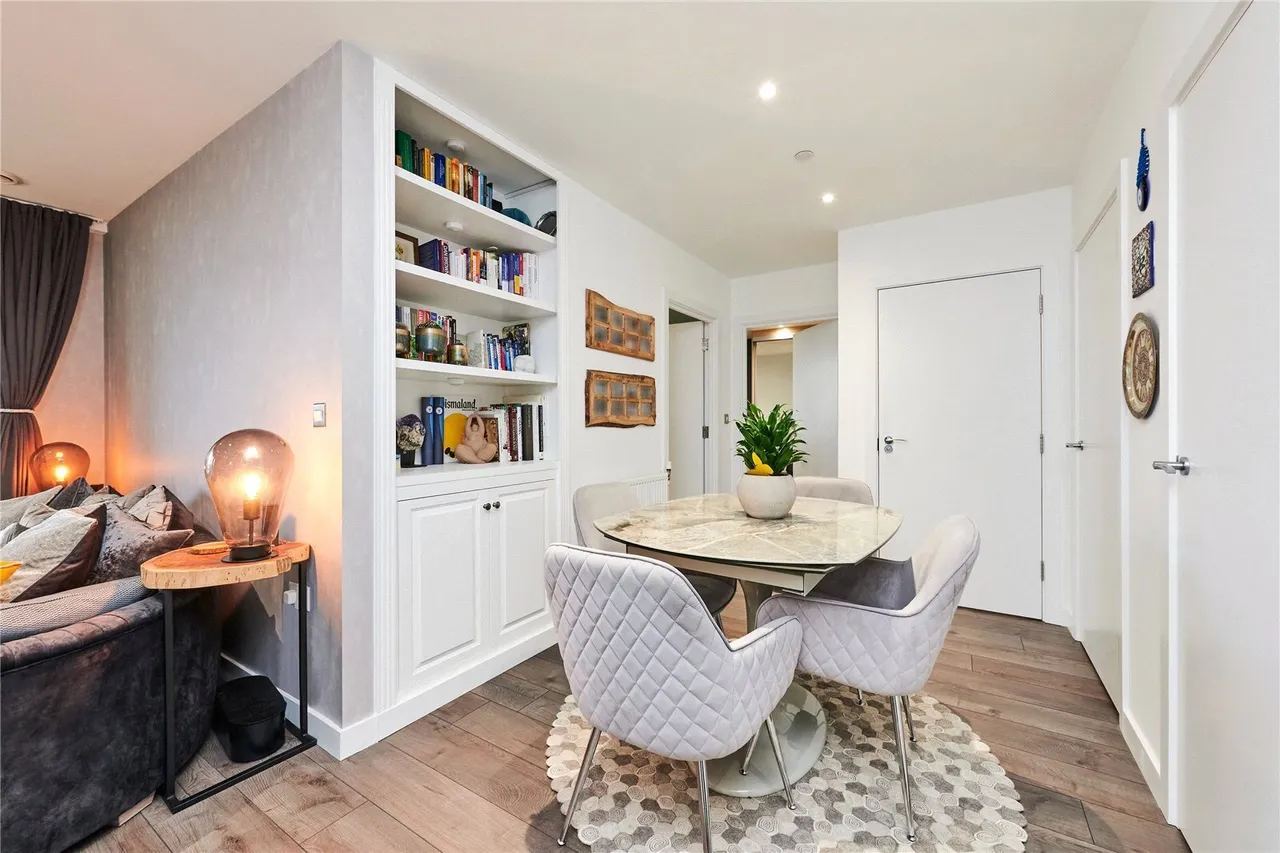 East Ferry Road, London, E14, photo 7
