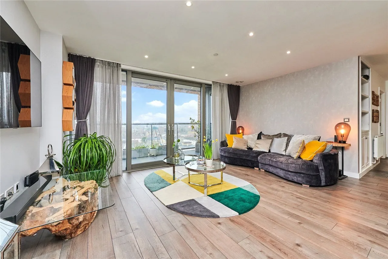 East Ferry Road, London, E14, photo 10