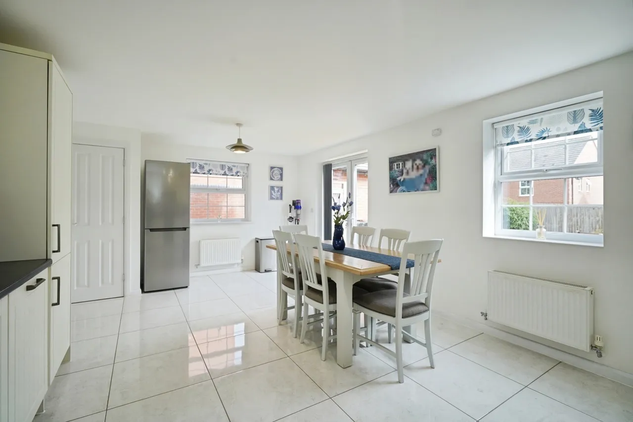 Pickerings Avenue, Measham, DE12, photo 24