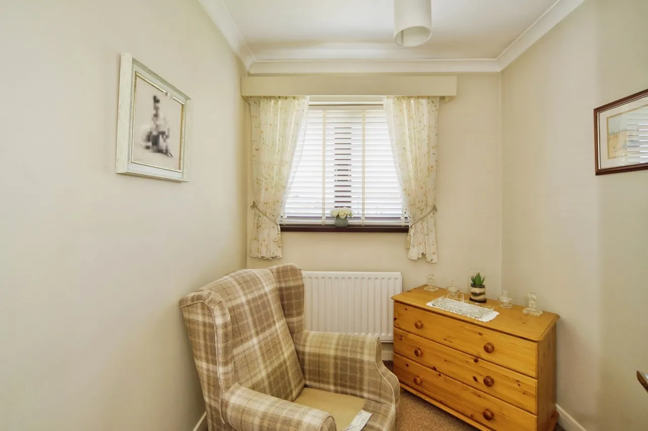 Halbutt Street, Dagenham, Essex, RM9, photo 14
