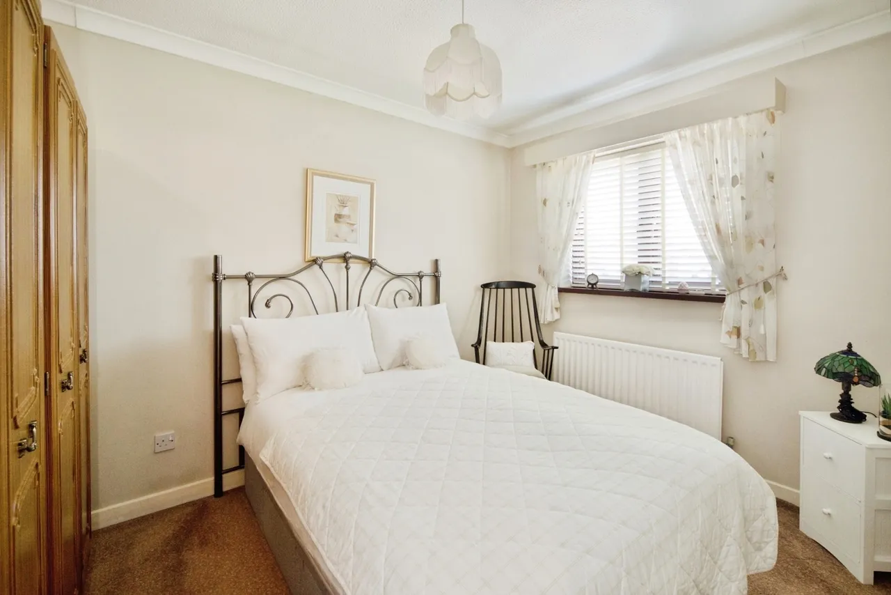 Halbutt Street, Dagenham, Essex, RM9, photo 6