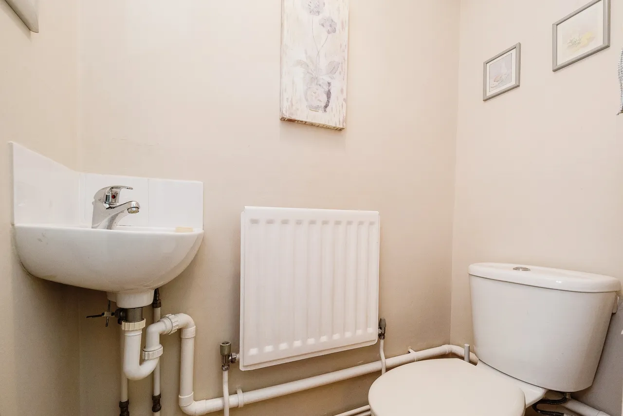 Halbutt Street, Dagenham, Essex, RM9, photo 9