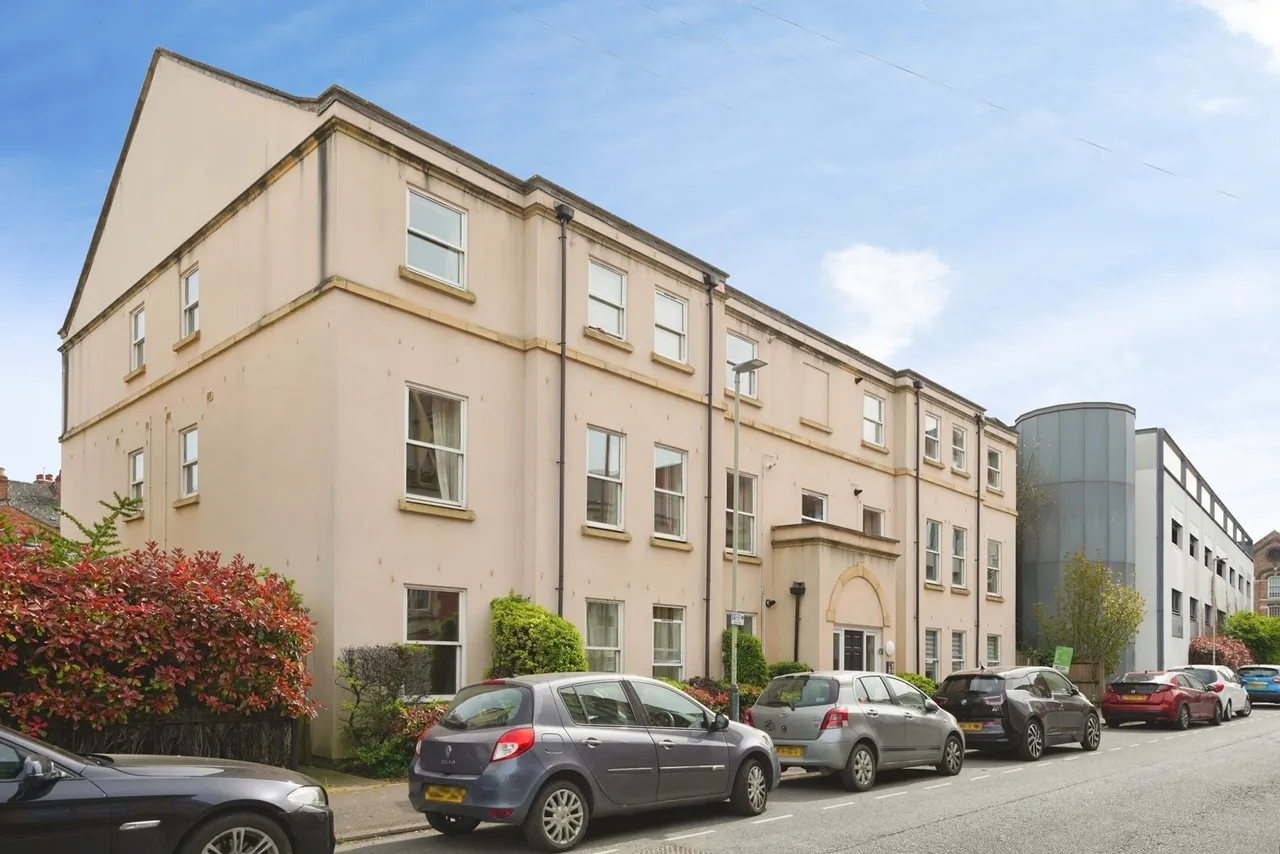 Dunalley Street, Cheltenham, GL50, photo 8