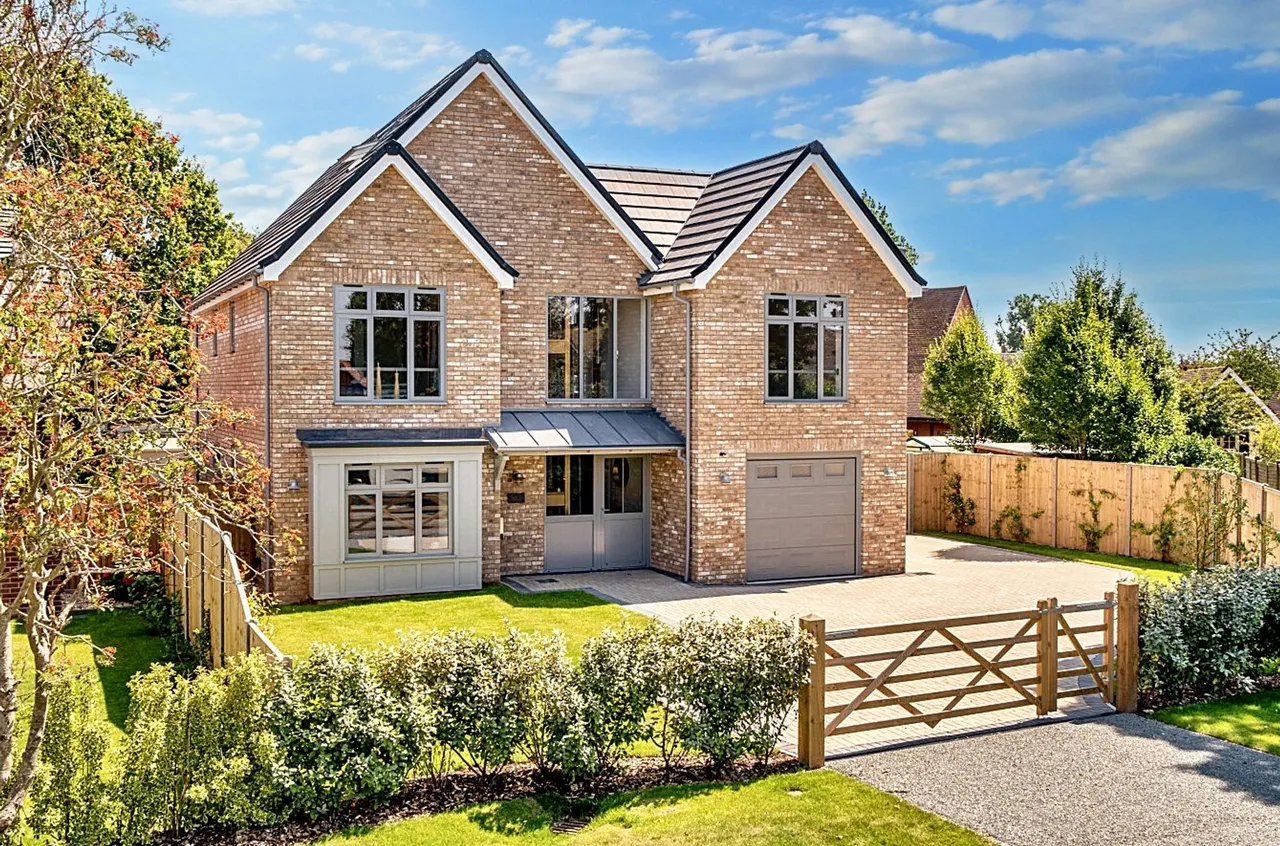 5 bed property for sale, Elms Ride, West Wittering, PO20