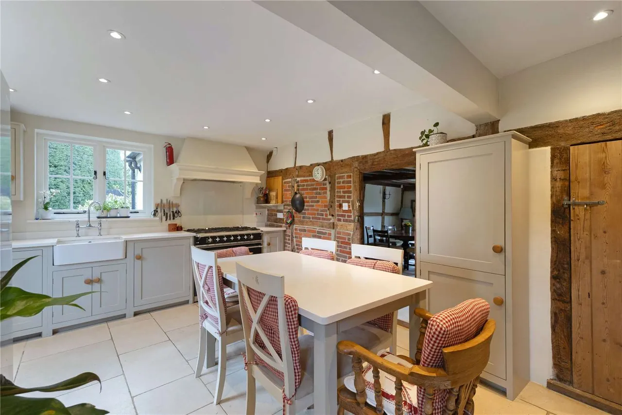Upper Wield, Alresford, Hampshire, SO24 9RT, photo 3