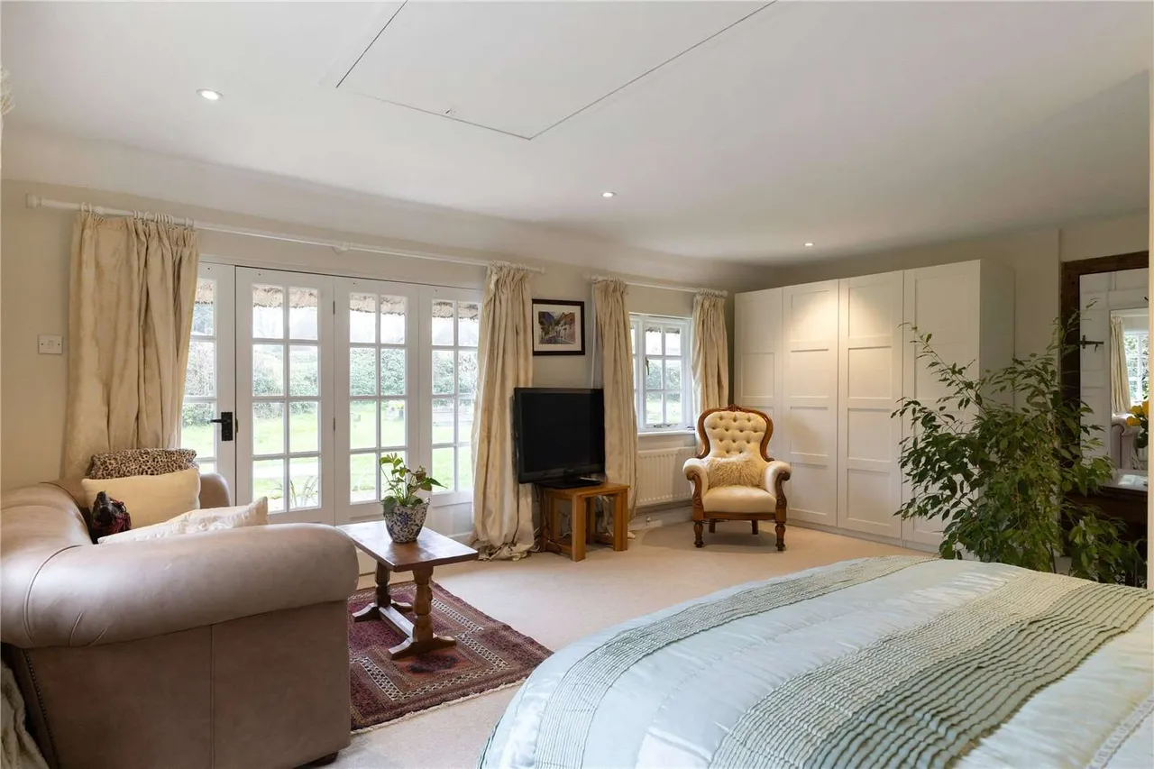 Upper Wield, Alresford, Hampshire, SO24 9RT, photo 10