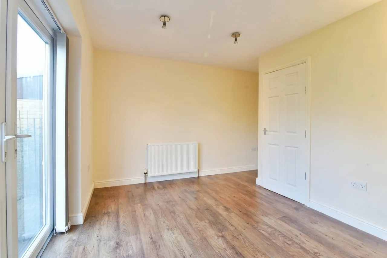 Woodthorpe Road, Sheffield, South Yorkshire, S13, photo 13