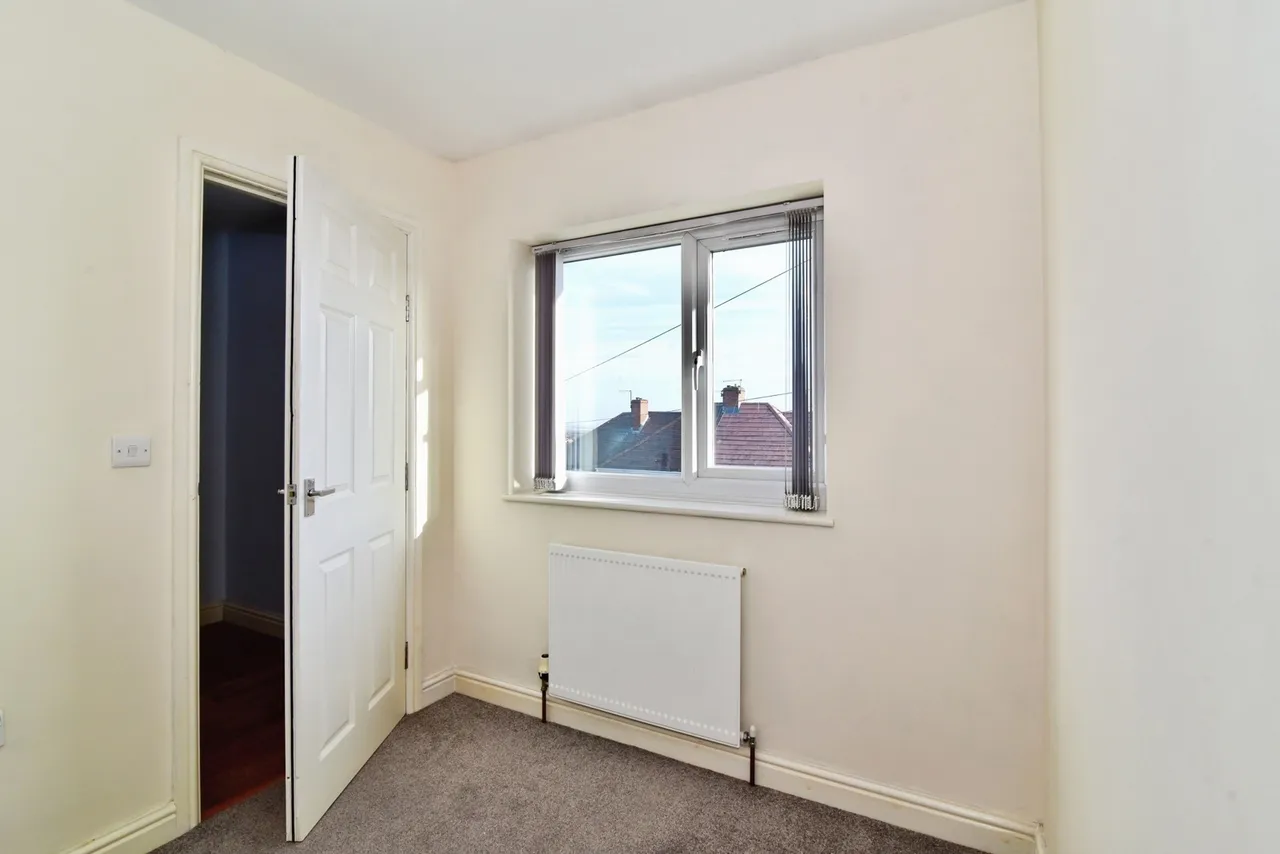 Woodthorpe Road, Sheffield, South Yorkshire, S13, photo 9