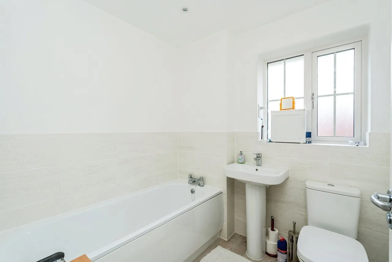 Harrison Way, Rownhams, SO16, photo 11