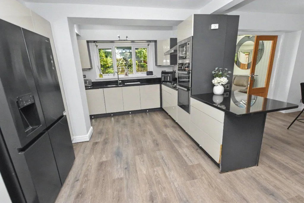 St. James Mews, Leeds, LS12, photo 18