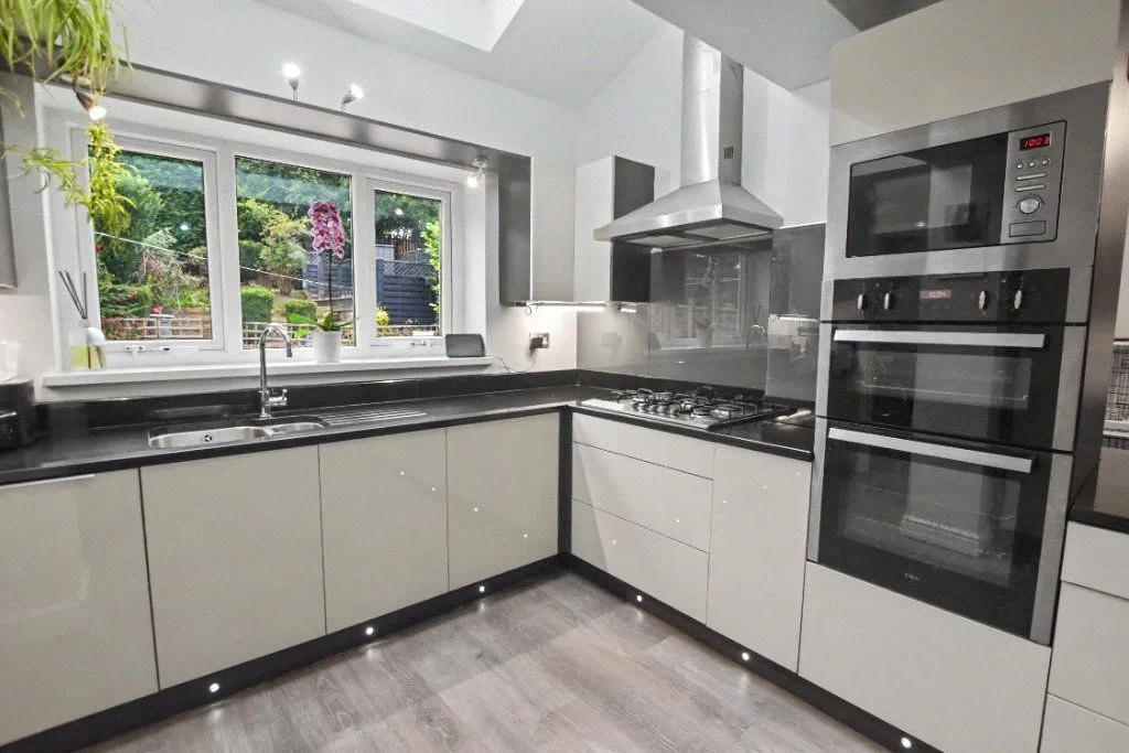 St. James Mews, Leeds, LS12, photo 3