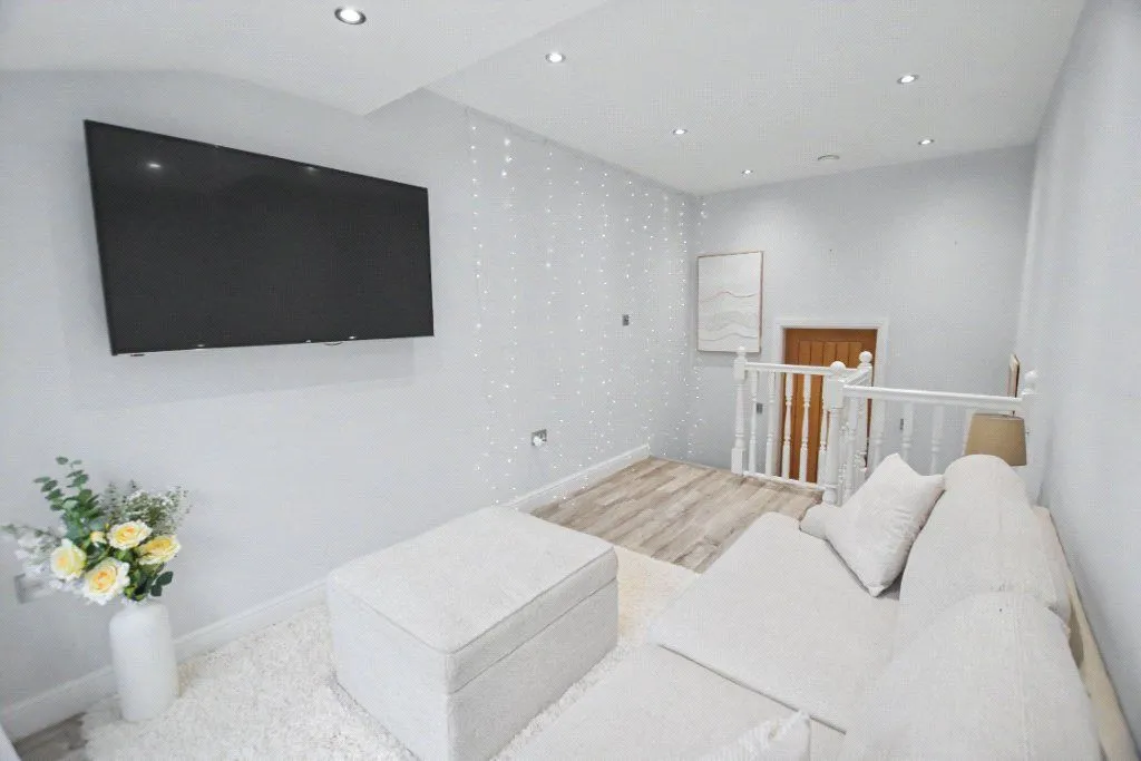 St. James Mews, Leeds, LS12, photo 14
