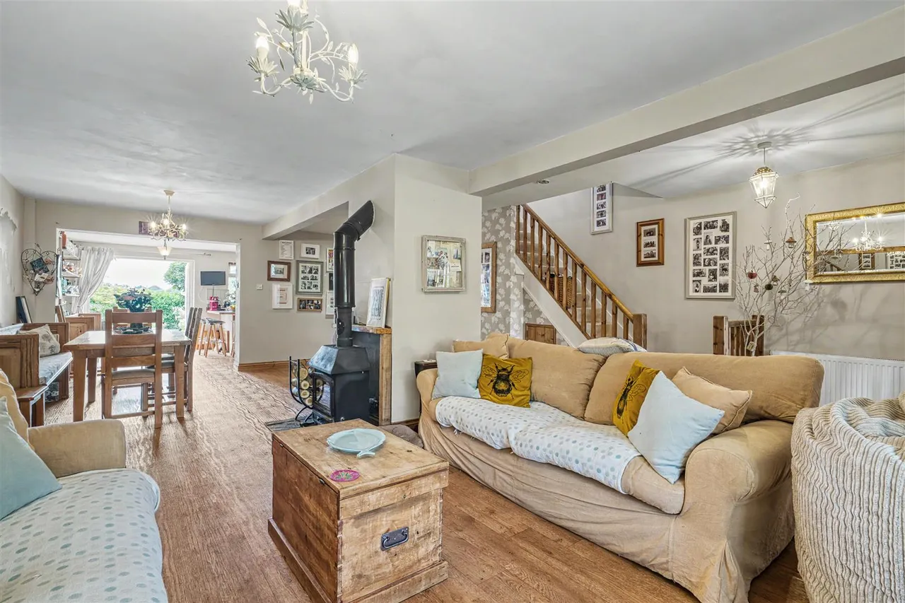 Ashley Road, Marnhull, photo 4