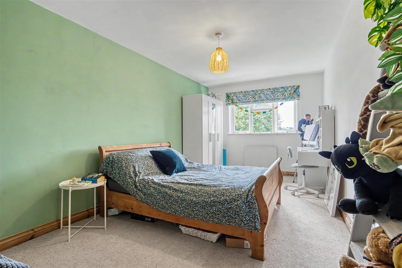 Ashley Road, Marnhull, photo 9