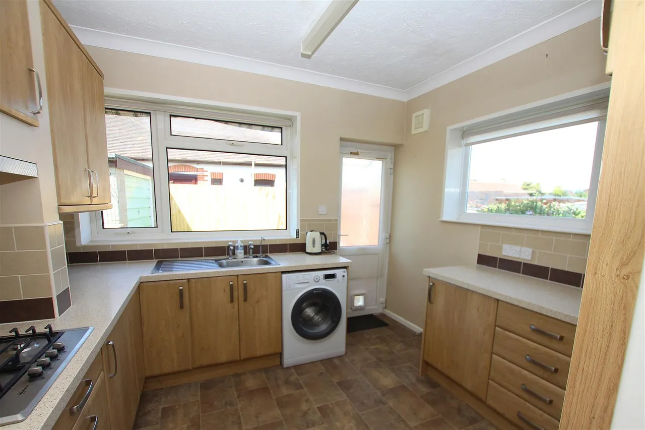 Minterne Road, Bournemouth, photo 5