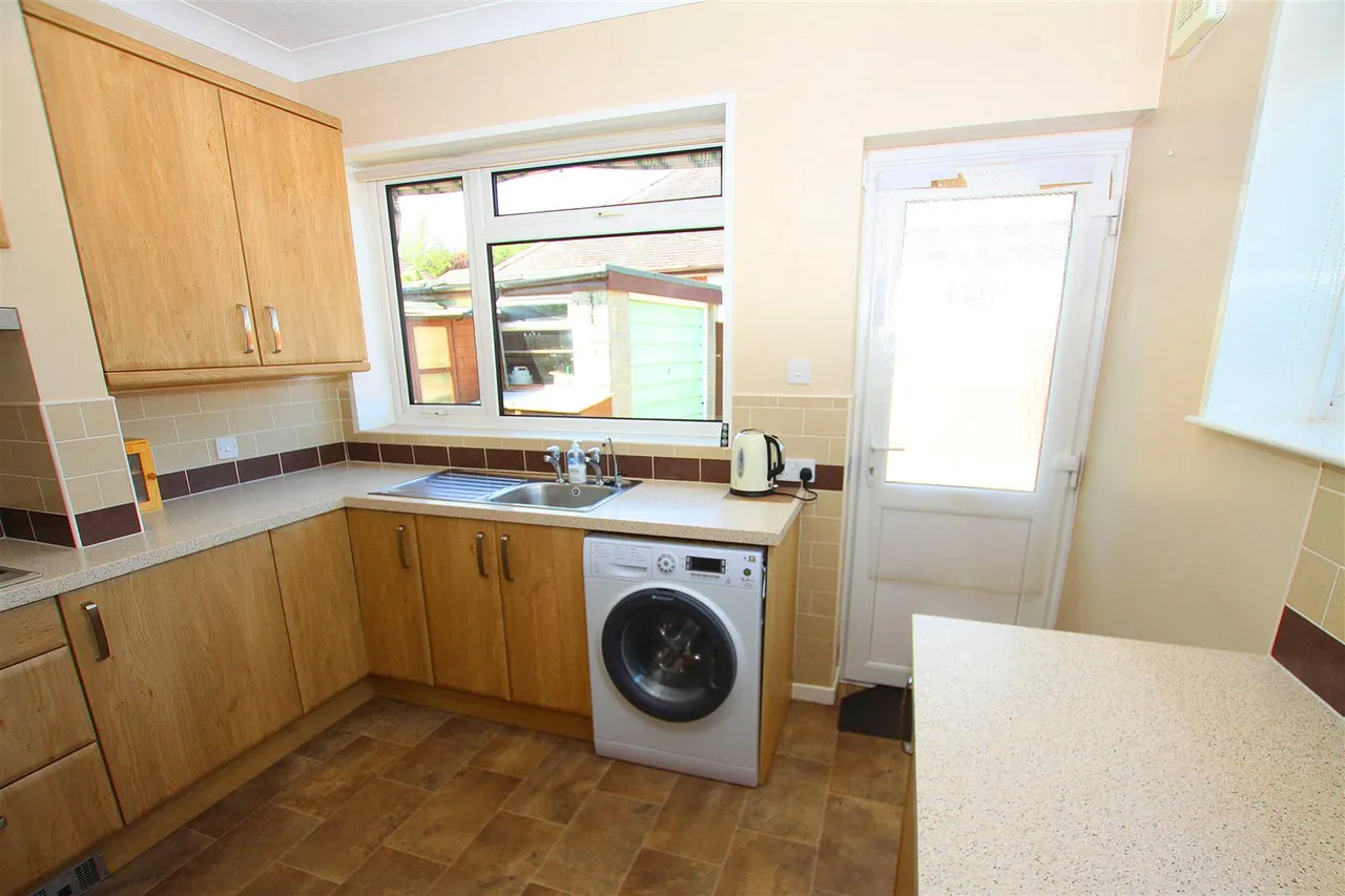 Minterne Road, Bournemouth, photo 6