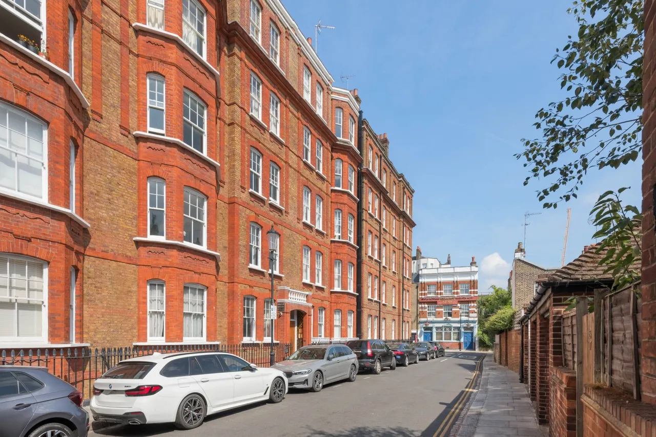 Abingdon Mansions, Pater Street, Kensington, London, W8 6AB, photo 12