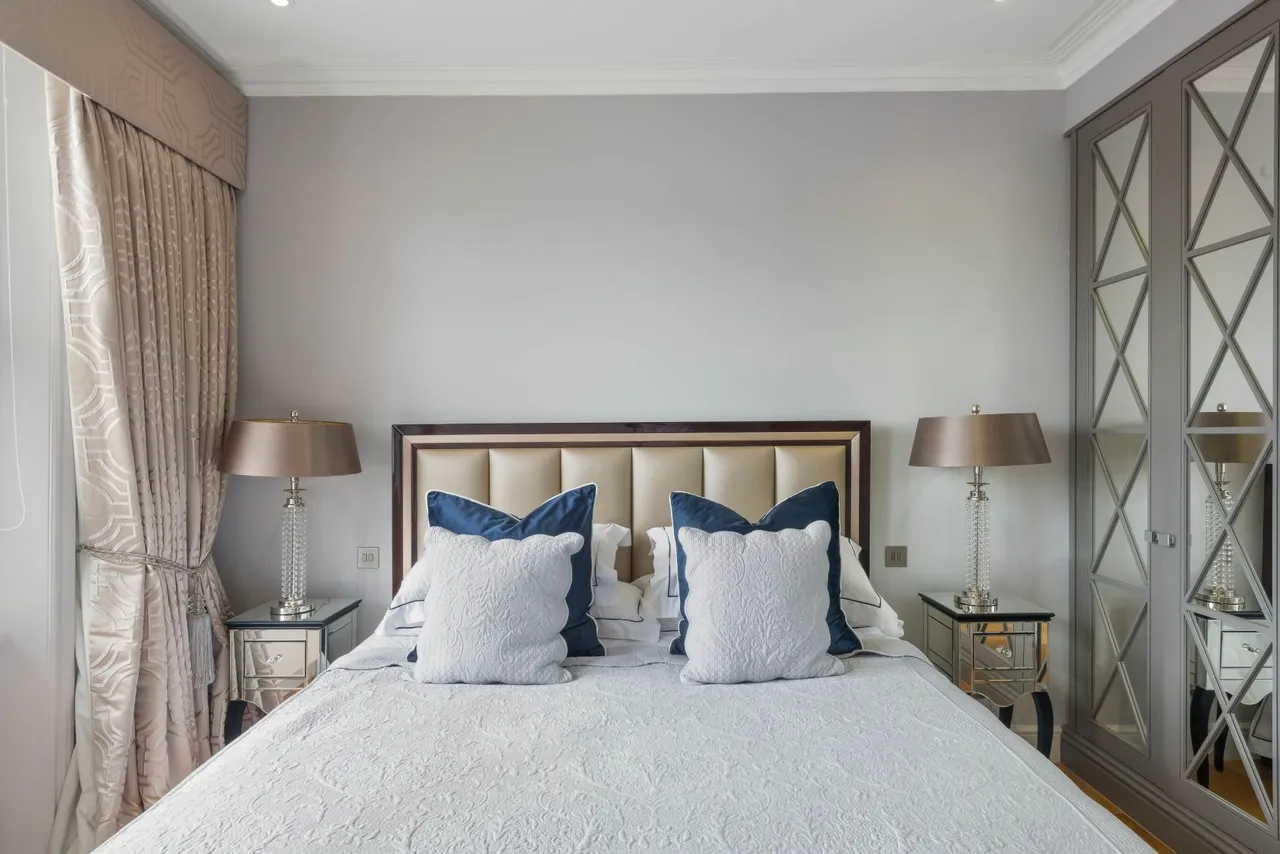 Abingdon Mansions, Pater Street, Kensington, London, W8 6AB, photo 6