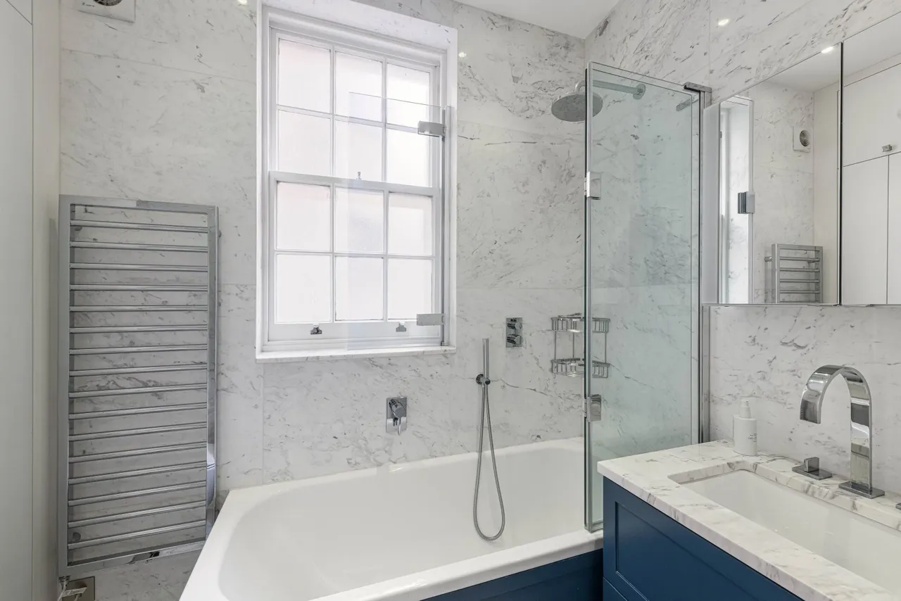 Abingdon Mansions, Pater Street, Kensington, London, W8 6AB, photo 8
