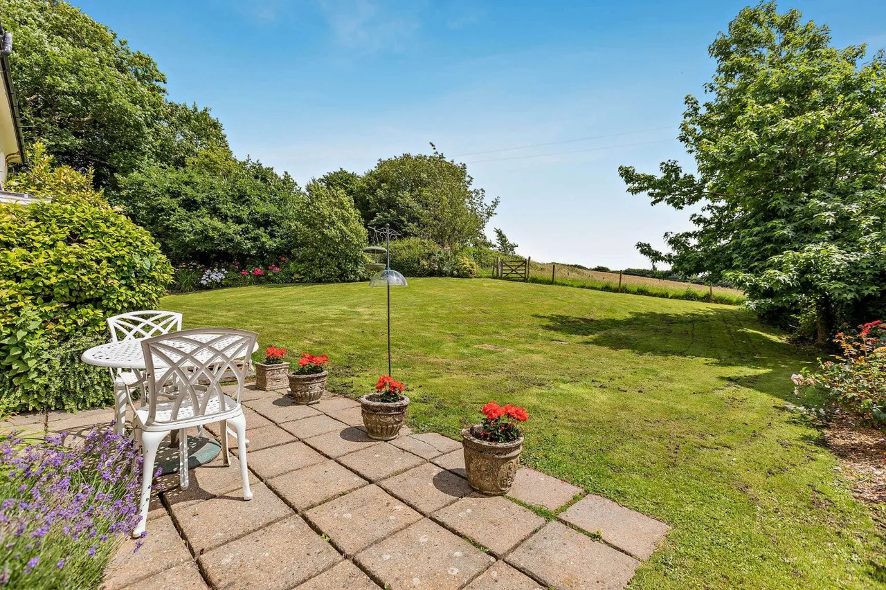 Aveton Gifford, Kingsbridge, Devon, TQ7 4NE, photo 2
