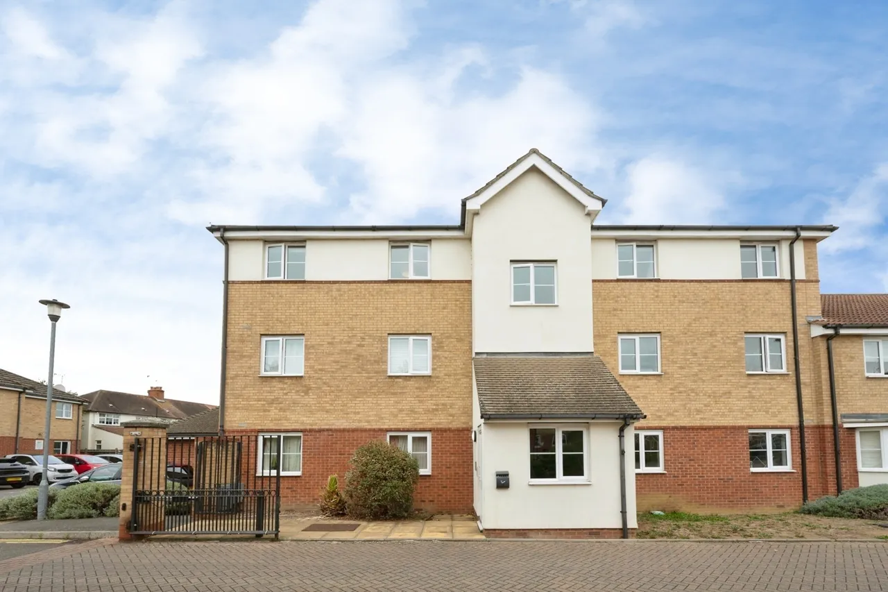 Sherriff Close, Esher, KT10, photo 13