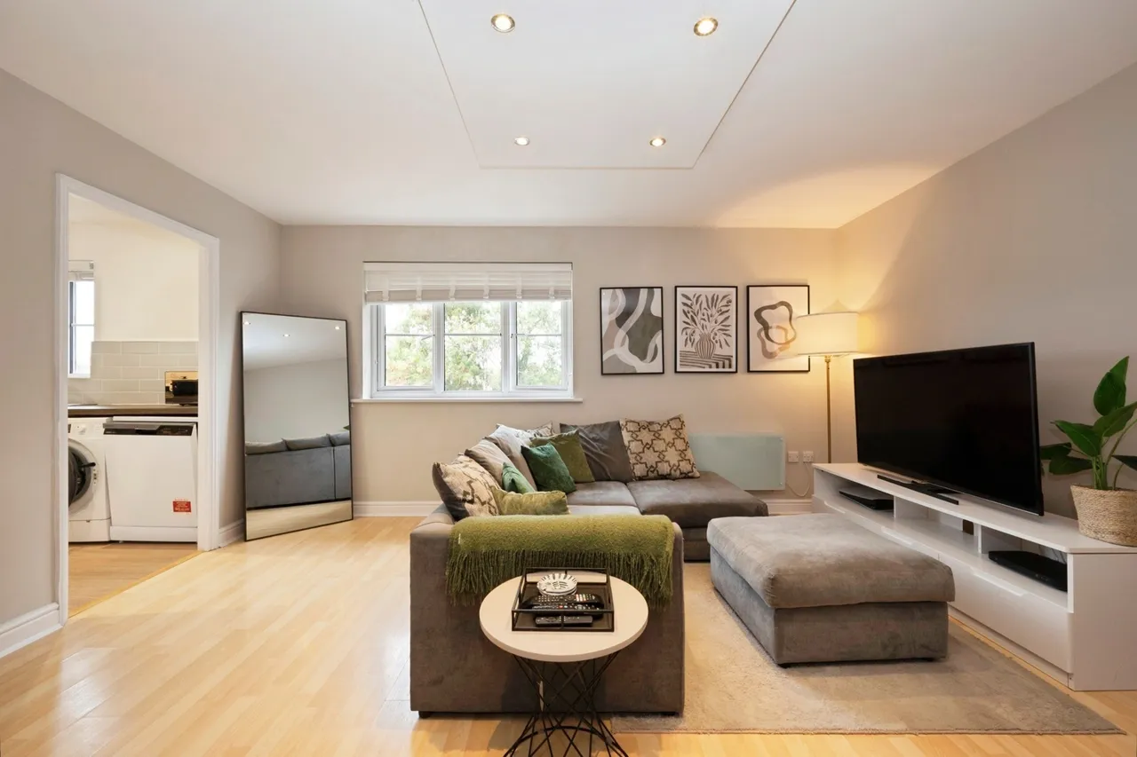 Sherriff Close, Esher, KT10, photo 8