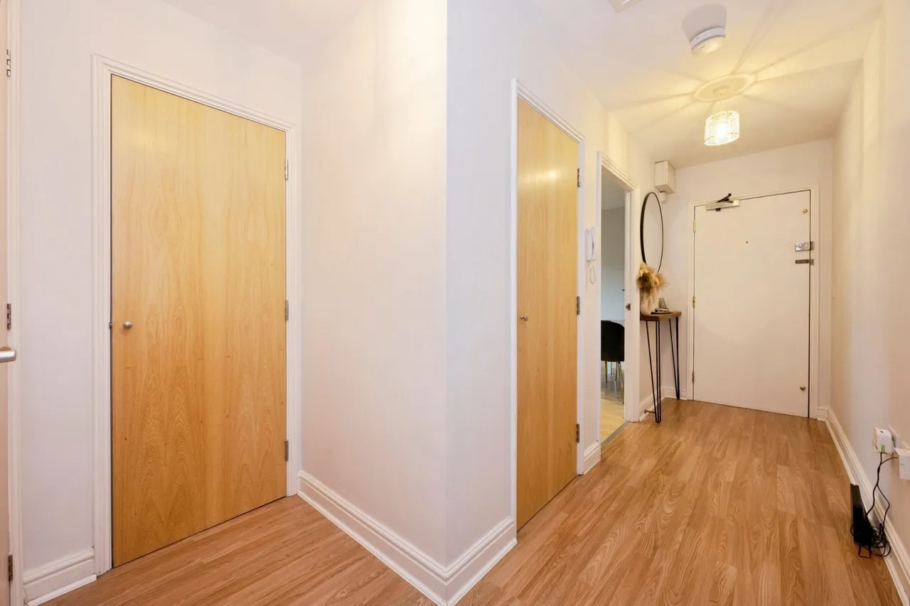 Sherriff Close, Esher, KT10, photo 9