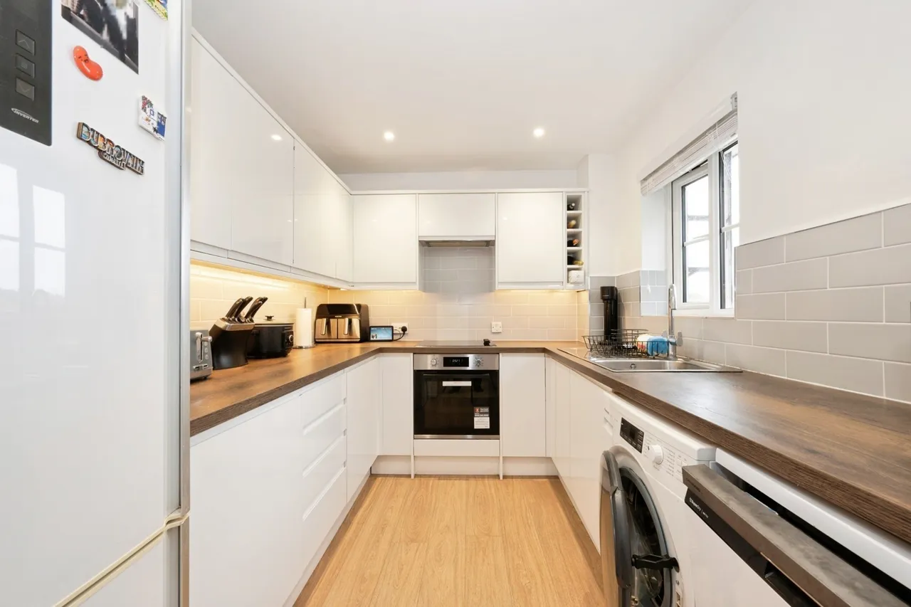 Sherriff Close, Esher, KT10, photo 3