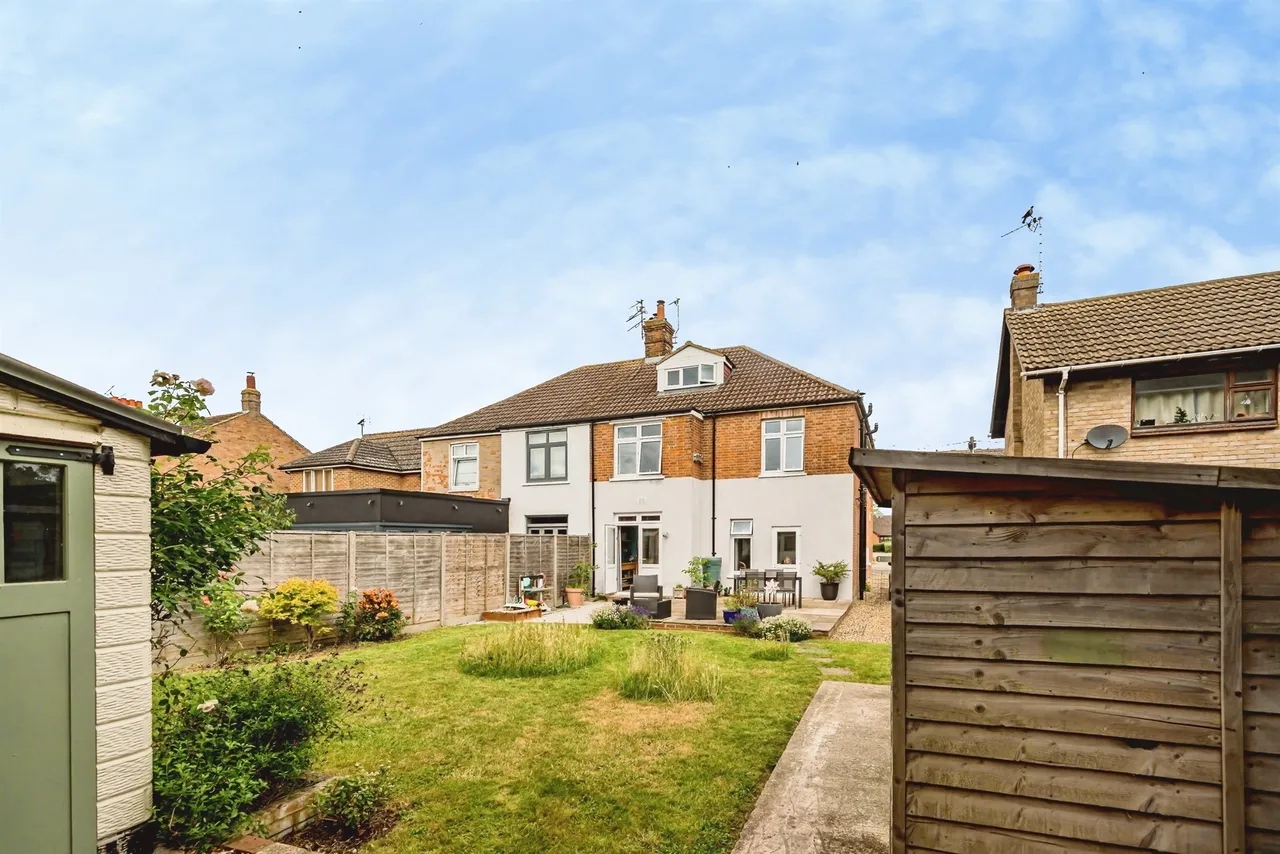 Ascott Road, Aylesbury, HP20, photo 18