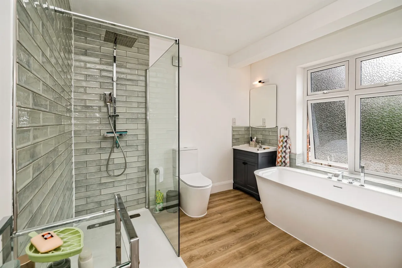 Ascott Road, Aylesbury, HP20, photo 11