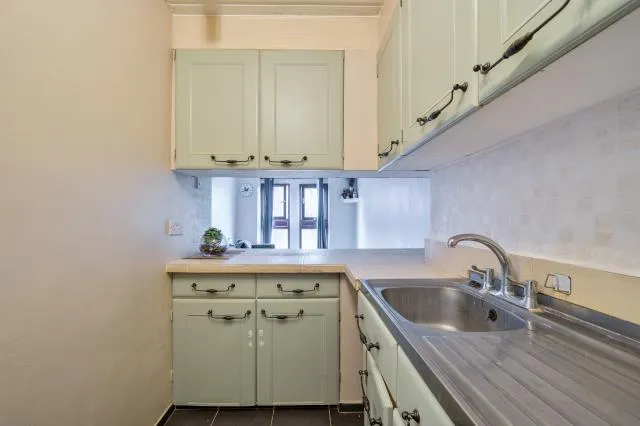 Enid Blyton House, Wycliffe End, HP19, photo 5