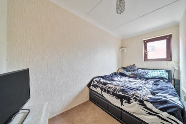 Enid Blyton House, Wycliffe End, HP19, photo 9