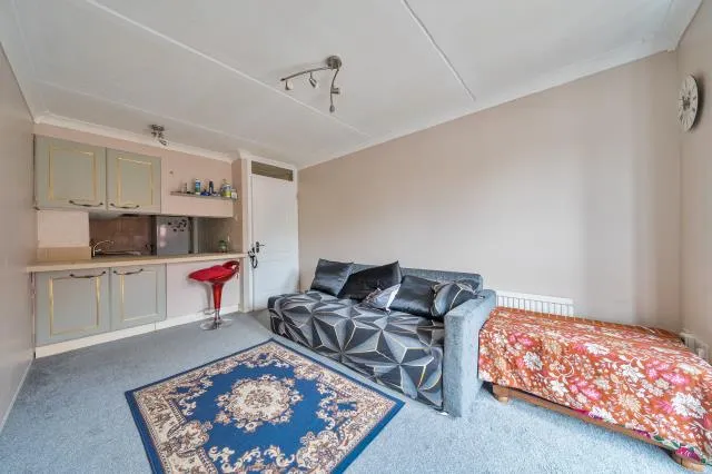 Enid Blyton House, Wycliffe End, HP19, photo 8