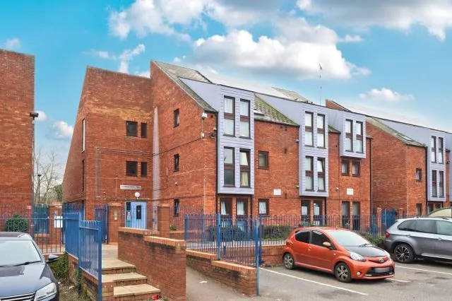 Enid Blyton House, Wycliffe End, HP19, photo 17