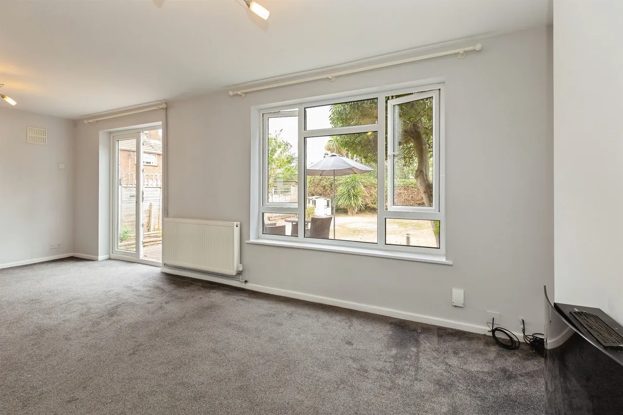 Grenville Close, Burnham, Slough, photo 9