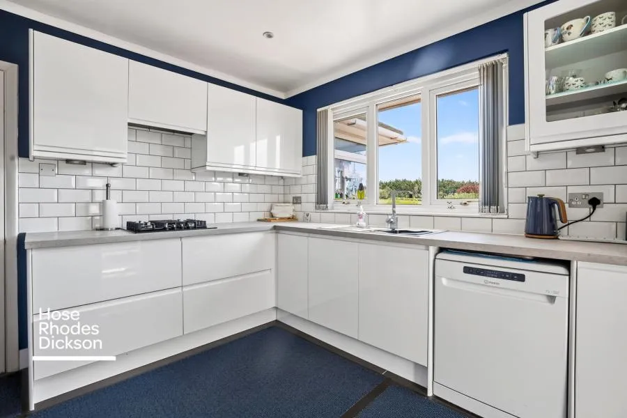 Park Road, Brading, PO36, photo 4
