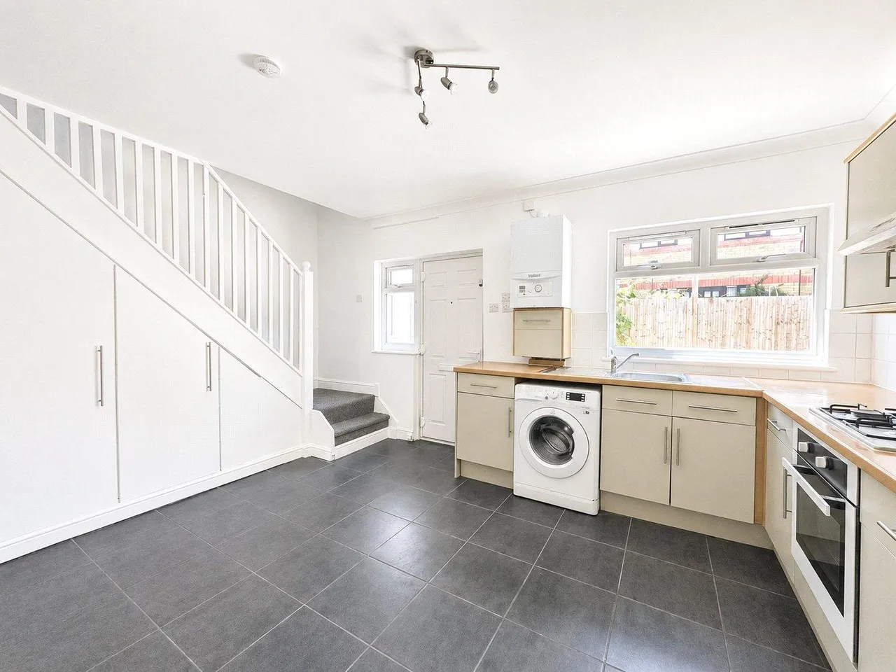 Muirkirk Road, London, SE6, photo 6