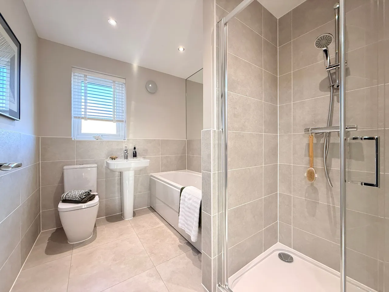 Honeymans Helm, Highworth, SN6, photo 17