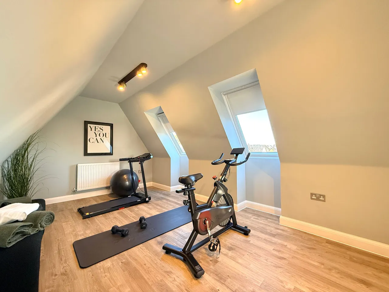 Honeymans Helm, Highworth, SN6, photo 18