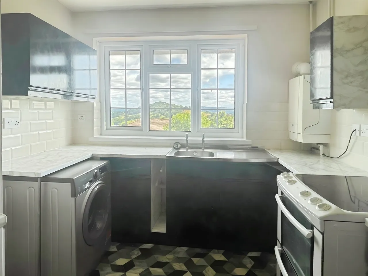 Yewberry Lane, Newport, NP20, photo 4