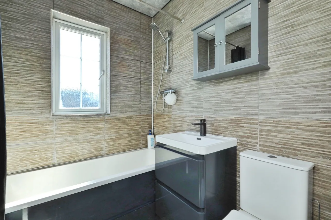Manor Road, Swinton, Mexborough, photo 3