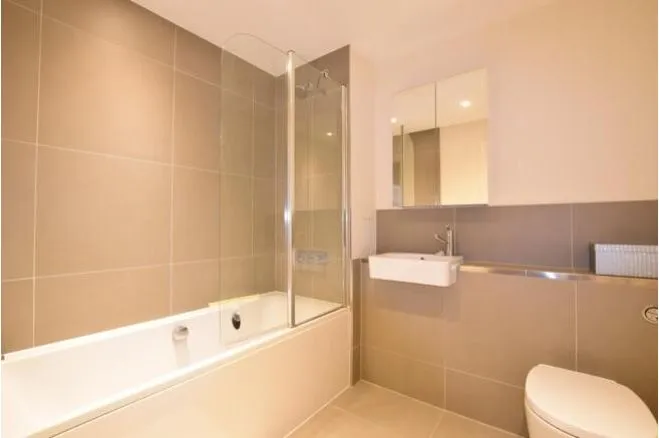 36 Knaresborough Drive, Wandsworth, photo 8
